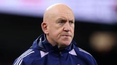 Edwards signs short-term deal with Red Roses